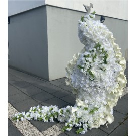 Figura paw z kwiatów - wynajem